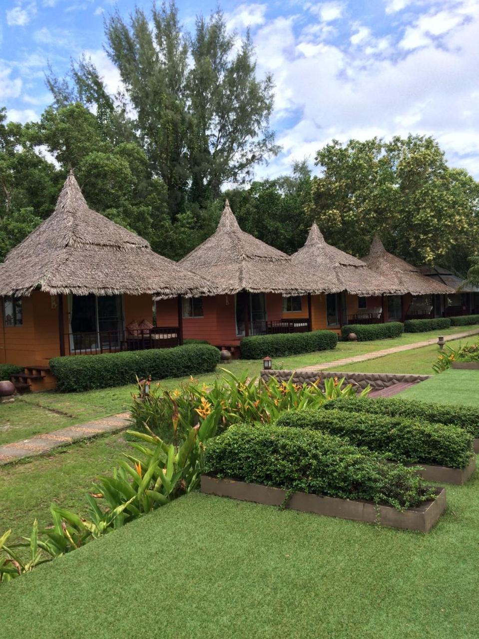 Phayam Cottage Resort Koh Phayam Extérieur photo